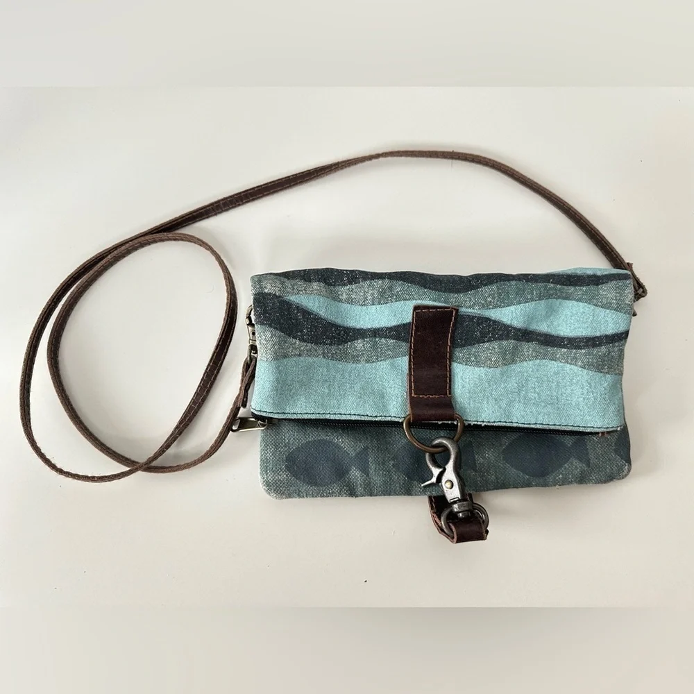 Mona B Upcycled Canvas Leather Strap Crossbody Bag Fish Print Boho  Clutch Purse - Picture 2 of 7